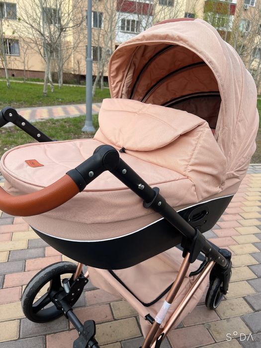 Продам коляску. 2в1. Прогулочный модуль и люлька
