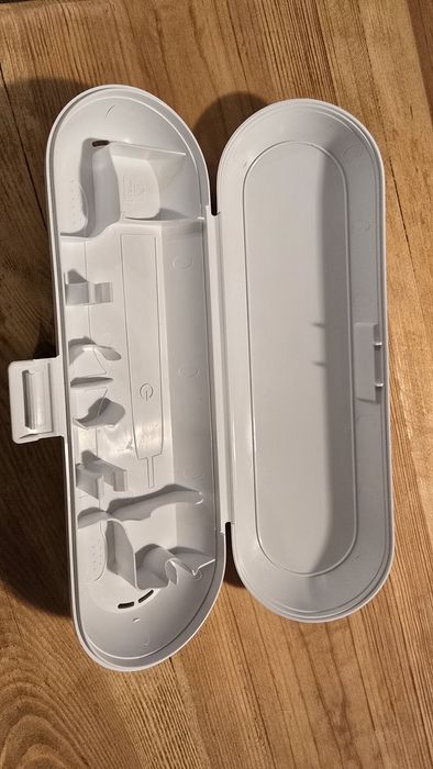 Зарядно и кутия за Philips Sonicare