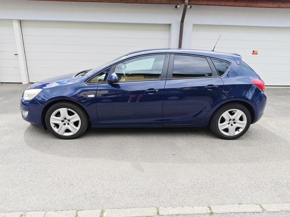 OPEL Astra 2011 — imagine 5