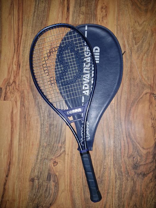 Ракети за тенис на корт