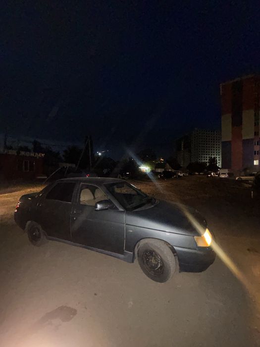 Продаеться ваз 2110