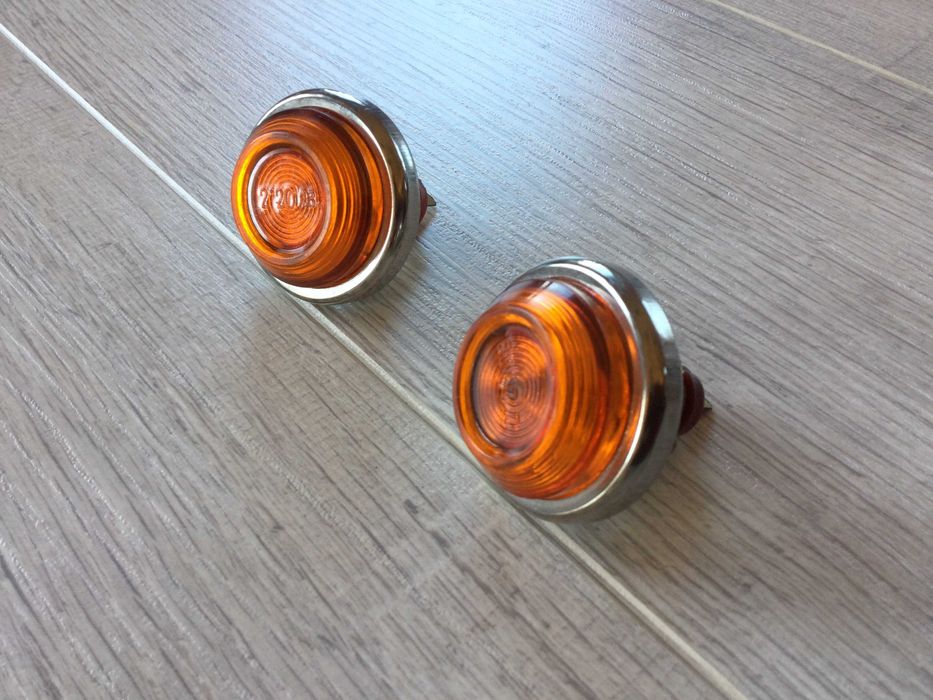 2 бр НОВИ оригинални странични мигачи за калник за Жигули / Лада / ВАЗ