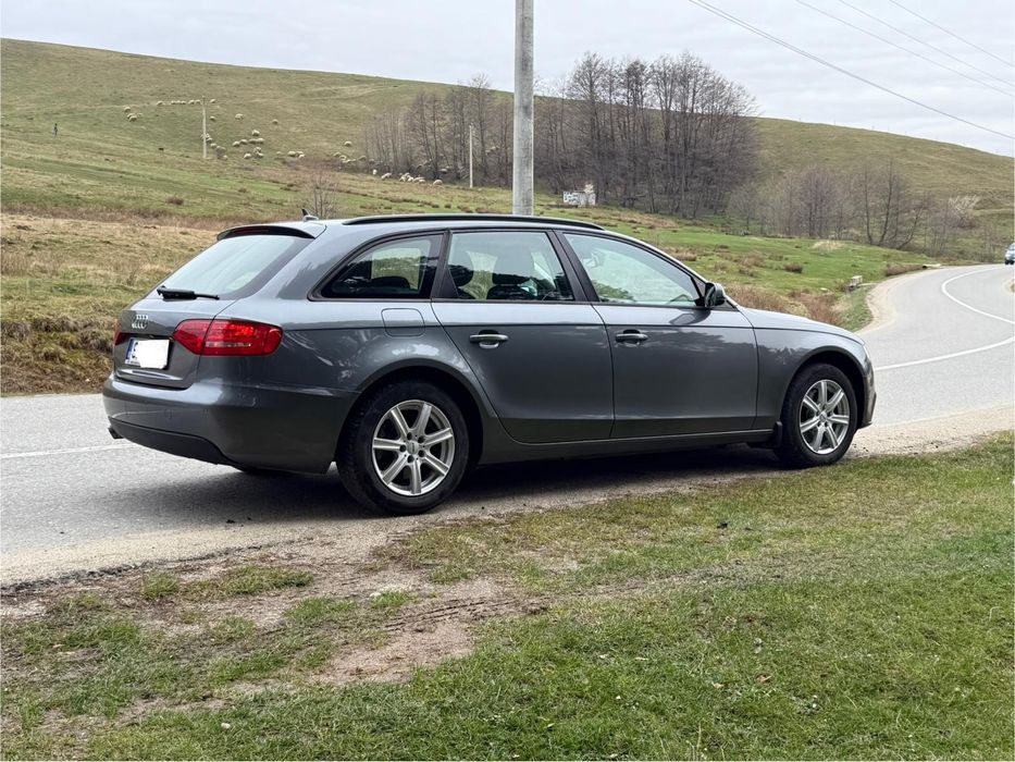 Vând Audi A4 sline dizel 20 l
