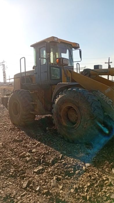 трактор , спецтехника