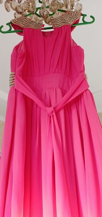 Женское платье в греческом стиле