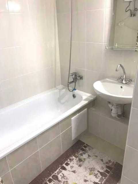 Продава се Тристаен апартамент в София, Център - 95 кв.м за 2443 €/кв.м - Снимка #3