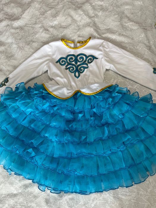 Национальный платье