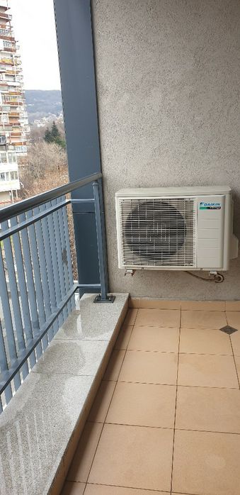 Отдава се студио под наем