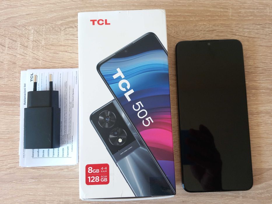 Нов смалтфон TCL 505