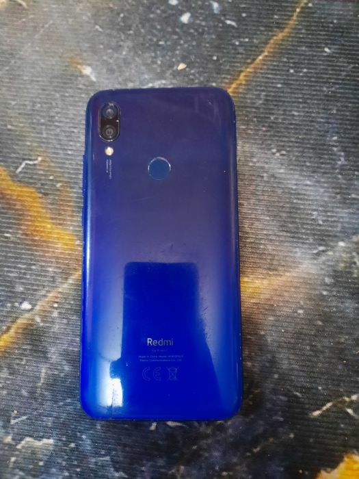 Продам на запчасти редми 7