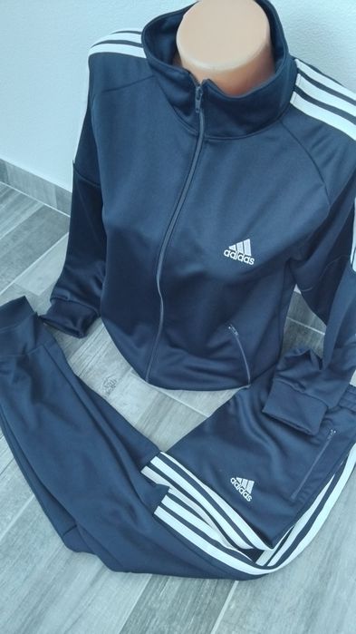 Trening dama Adidas.