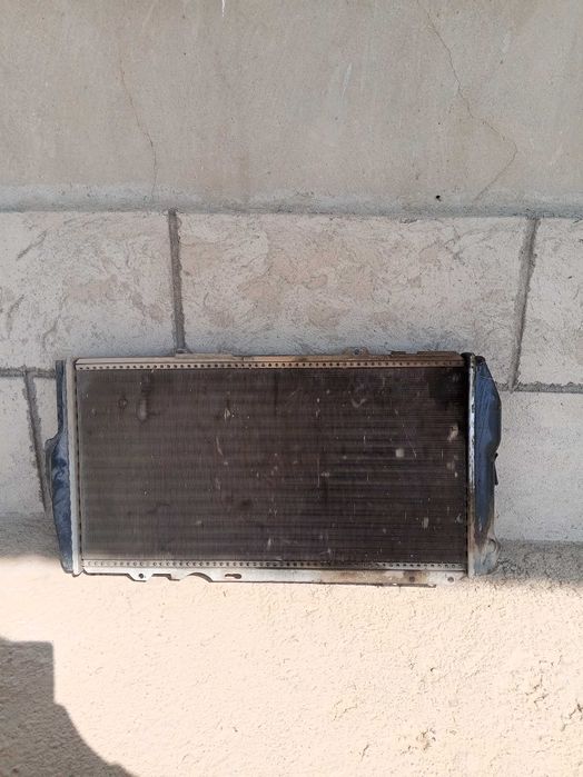 Радиатор б/у ауди