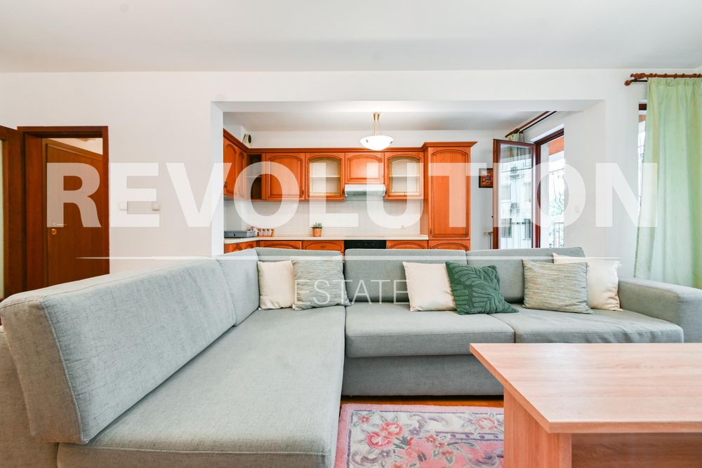 Дава се под наем Двустаен апартамент в София, Стрелбище - 75 кв.м за 715 € - Снимка #3