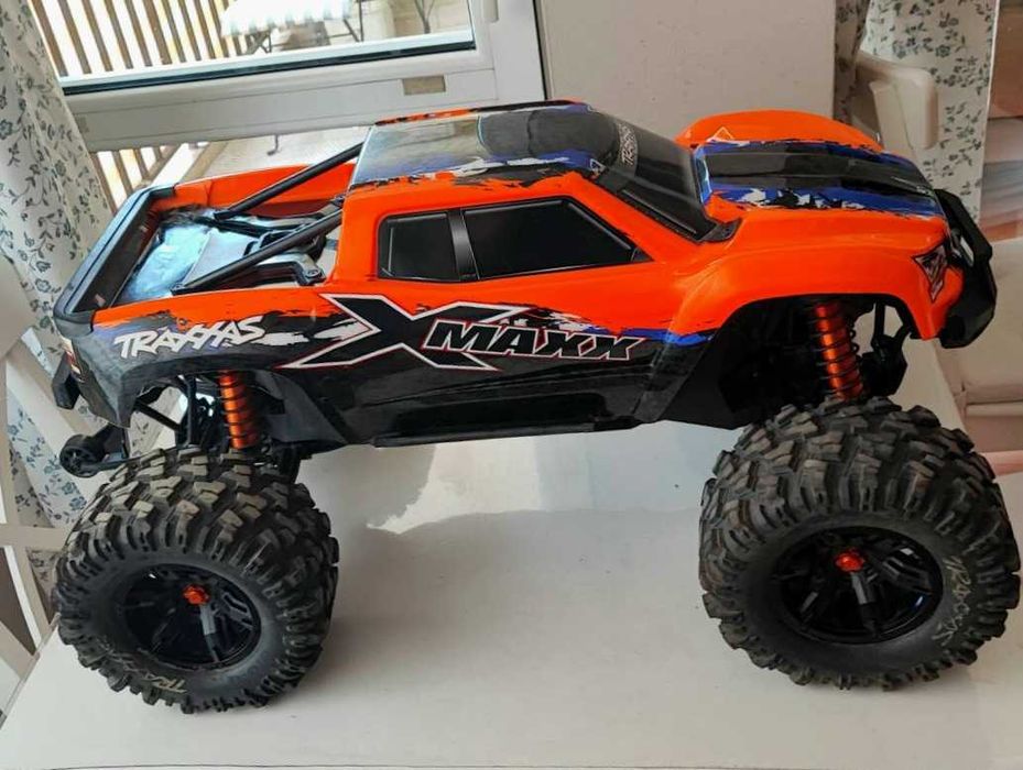 RC X maxxs   TRAXXAS