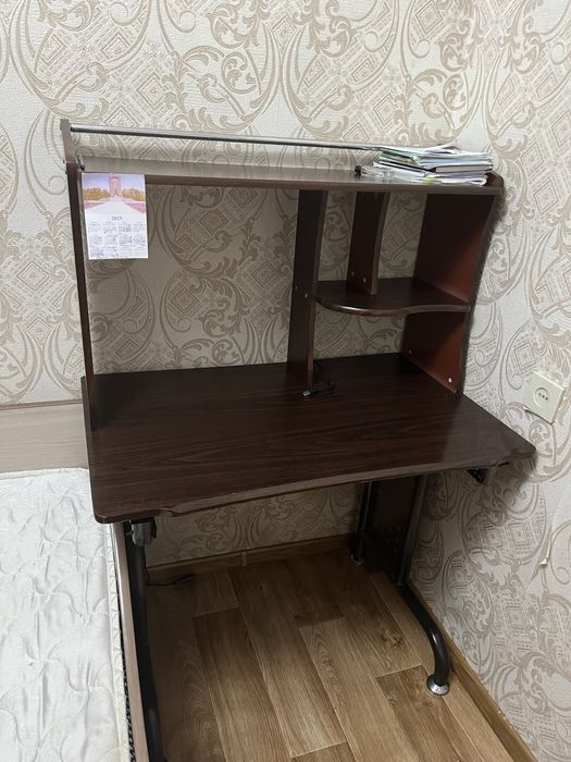 Продам стол (компьютерный)