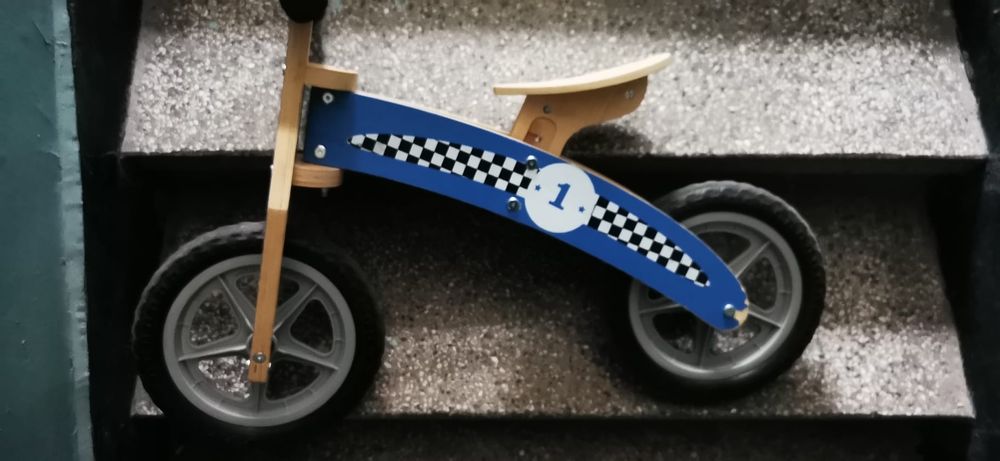 Дървено баланс колело