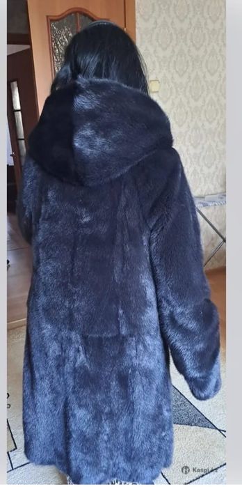 Продам норковую шубу