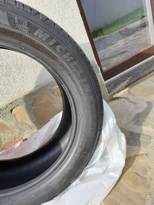 vand avelope de vara Michelin e PRIMACY AO , noi , de prim montaj , 235/55 R19 105W , pret de catalog 880 lei/bucata , pret de vanzare 650 lei/bucata