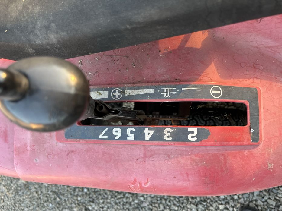 Tractoras de tuns gazon Briggs& Stratton