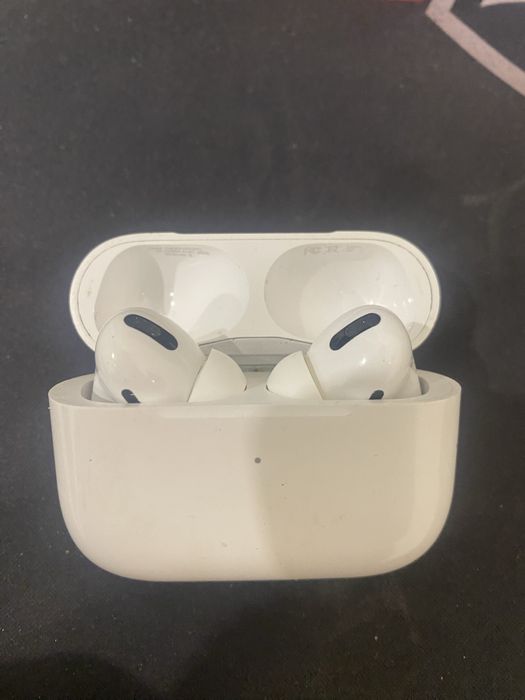 Наушники Apple AirPods Pro