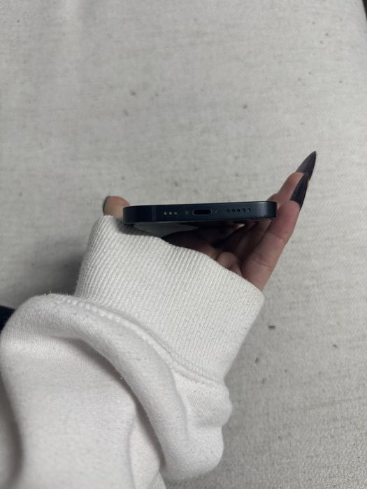 VAND iPhone 13 – FUNCȚIONAL – pentru reparație / piese