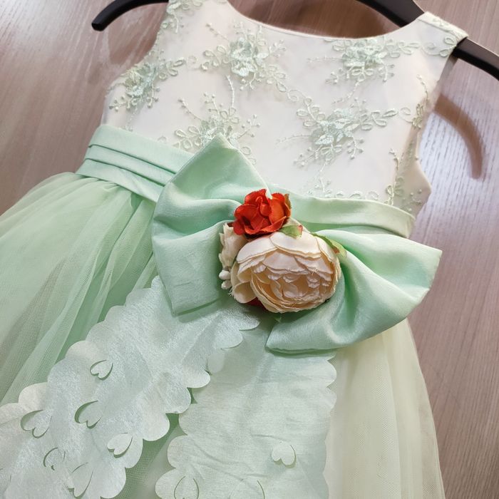 Платье на девочку