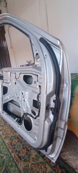 Дверь на Мерседес ML W163
