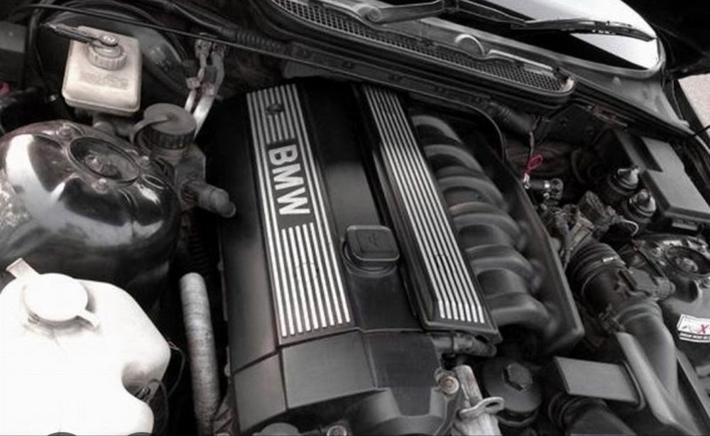 Движок на бмв 2,8 японец м