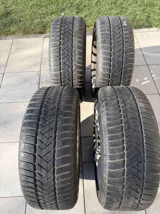 Jante originale BMW cu cauciucuri iarna  Pirelli Sottozero