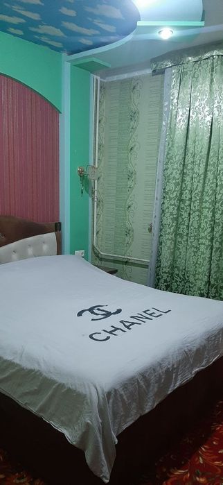 3 xonali kvartira sotiladi