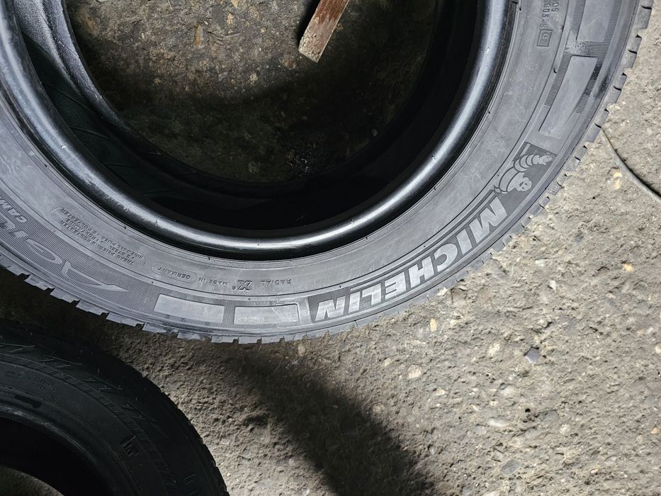2 anvelope M&S 215 70 15C Michelin 7.2mm