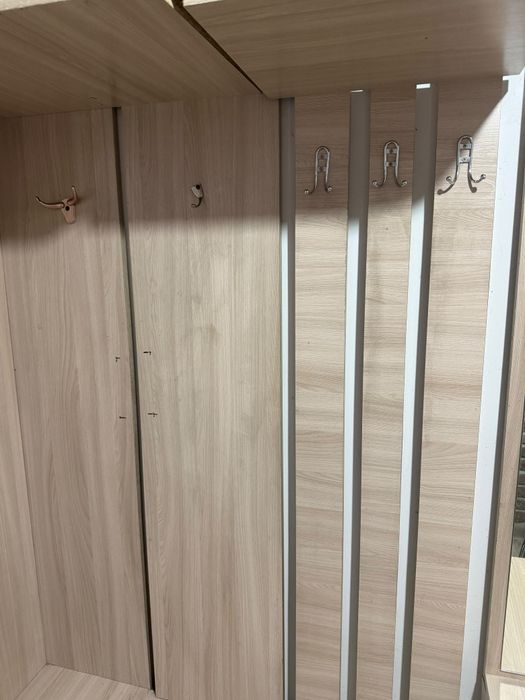 Шкаф для прихожей