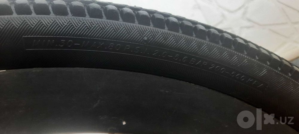 Велосипед 7 скороcтей от shimano в хорошем состоянии царапины на фото