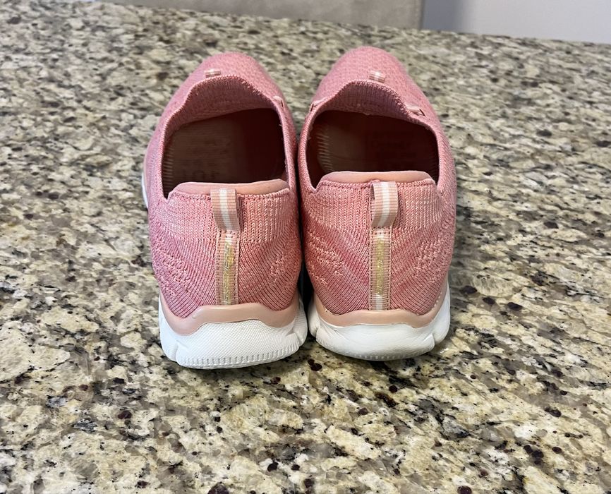 SKECHERS Дамски спортни маратонки Р-р 40 27см