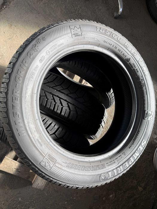 4x Anvelope iarna 185/60 R15 - Semperit Speed Grip 2
