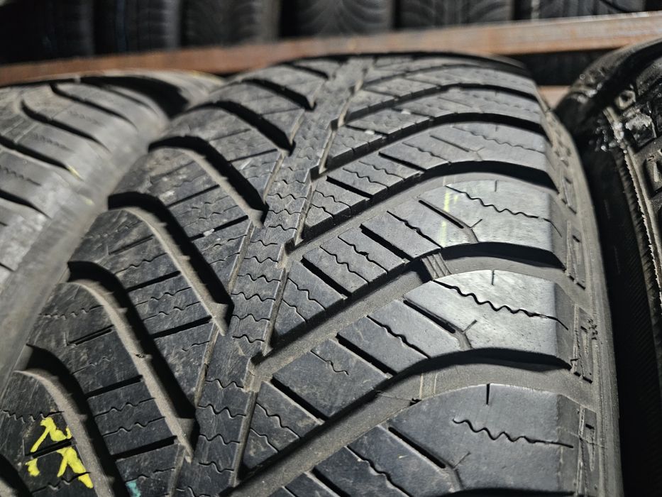 215 60 17 m+s goodyear allseason