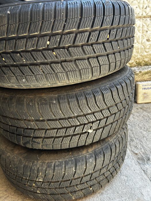 Roți iarnă 16” – jante aliaj 5x120 ET20 + cauciucuri Polaris