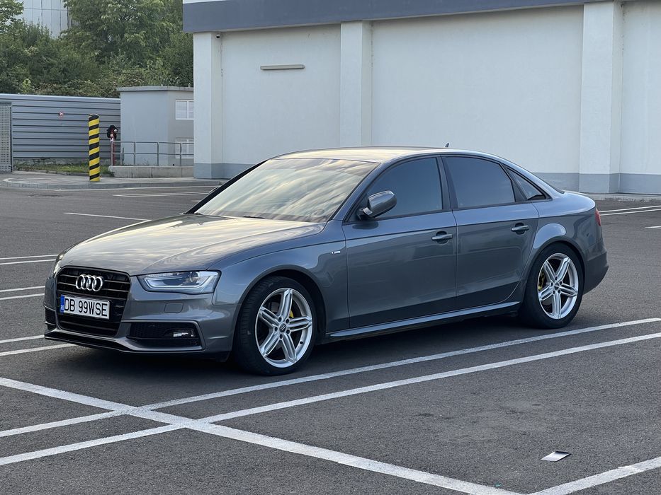 Vând Audi A4 S line