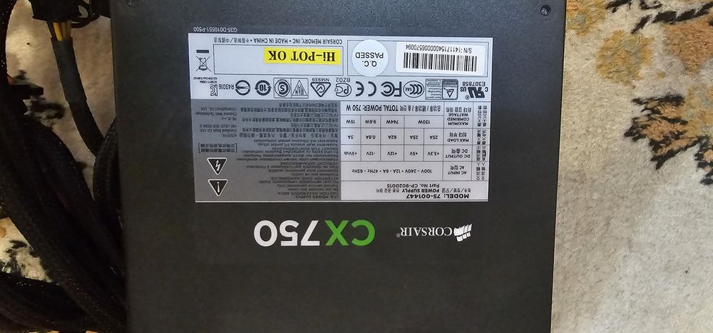 Sursa Corsair Builder Series CX750 80 PLUS Bronze la 260 ron