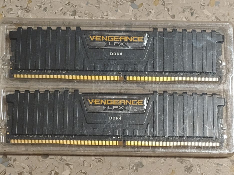 Kit RAM Corsair Vengeance LPX 16GB DDR4 3200MHz CL16 (2x8GB) - Noi
