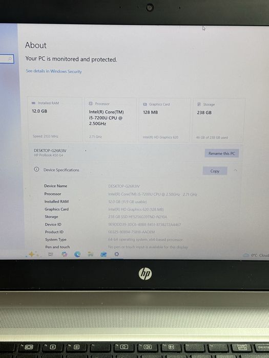 Hp 15,6• procesor  i5-7200U•12gb ram DDR4• SSD 256gb•