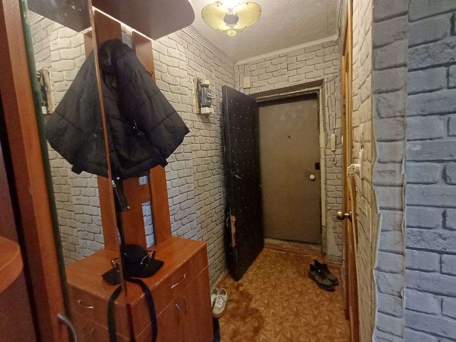 СТУДИЯ, окна во двор, тихий двор и район.