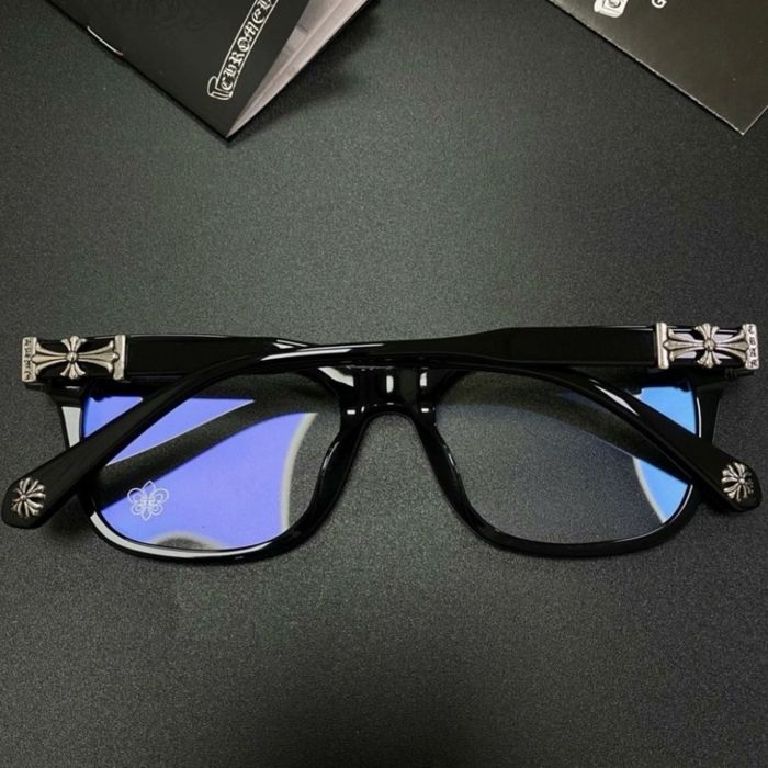 Стильные очки бренда CHROMEHEARTS