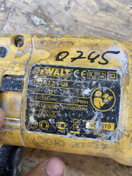 Перфоратор Dewaltd25013 на запчасти