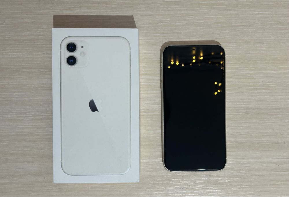 iPhone 11 (64GB)