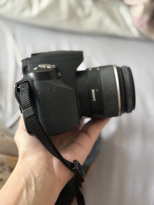 Sony  DSLR-A230