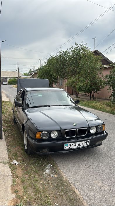 Bmw 5-series.