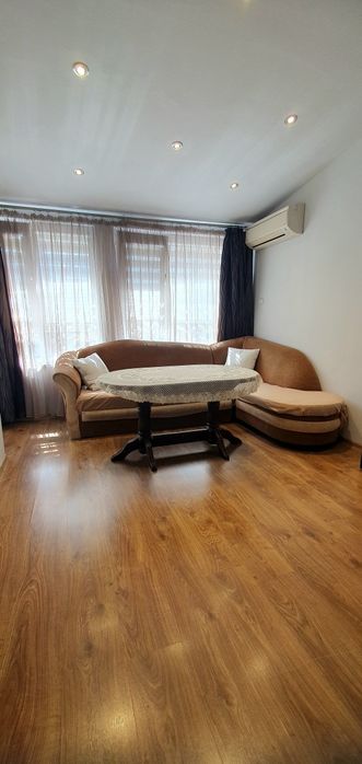 Продава се Двустаен апартамент в Варна, Цветен квартал - 65 кв.м за 1098 €/кв.м - Снимка #1