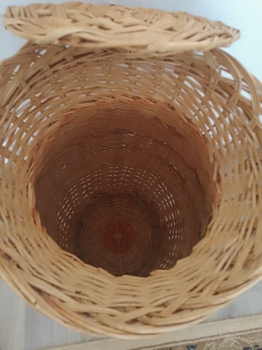 Coș de rufe /depozitare confecționat manual din răchită naturală