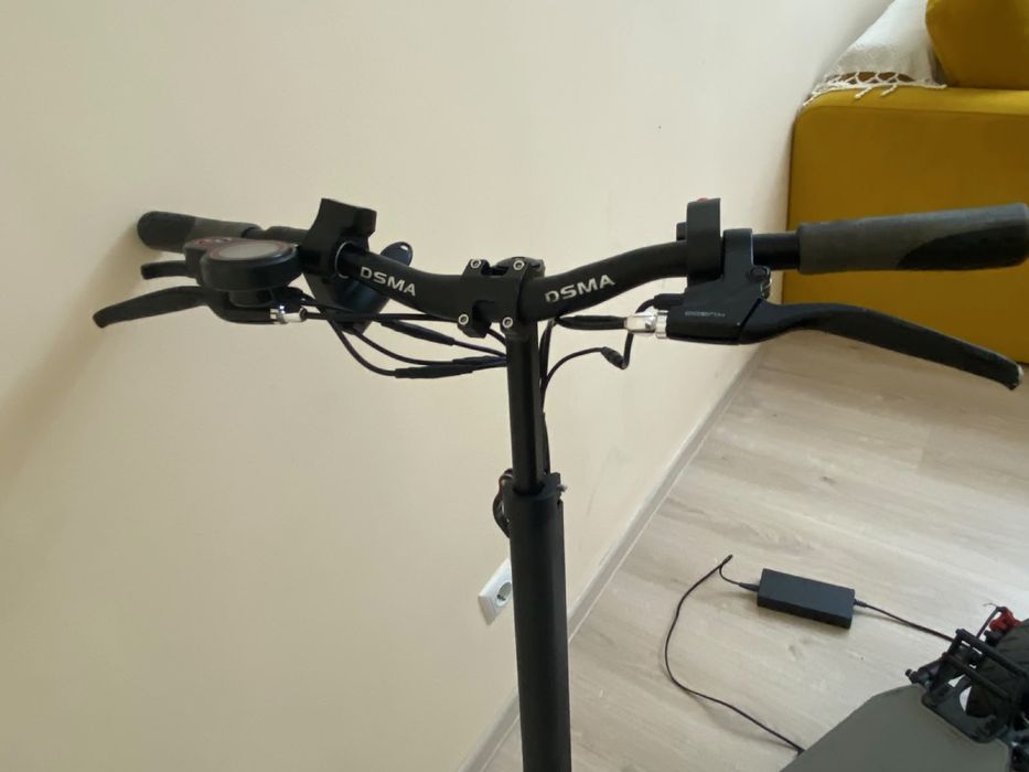 ПРОДАМ! электро самакат KUGGO M4PRO КАСТОМ
